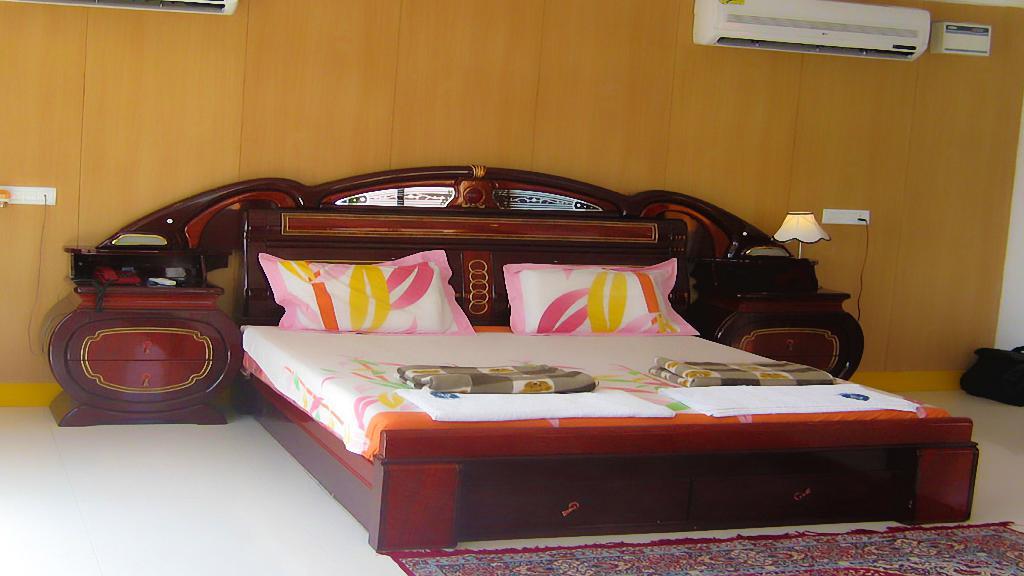 Hotel Sri Saravana Рамешварам Экстерьер фото